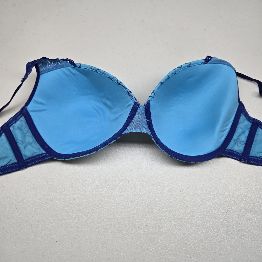 Frederick's Of Hollywood Women Bra 38C Blue Floral T‎ Shirt Wireless Lace